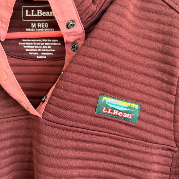 L.L. Bean Airlight Knit Pullover - Picture 3 of 3